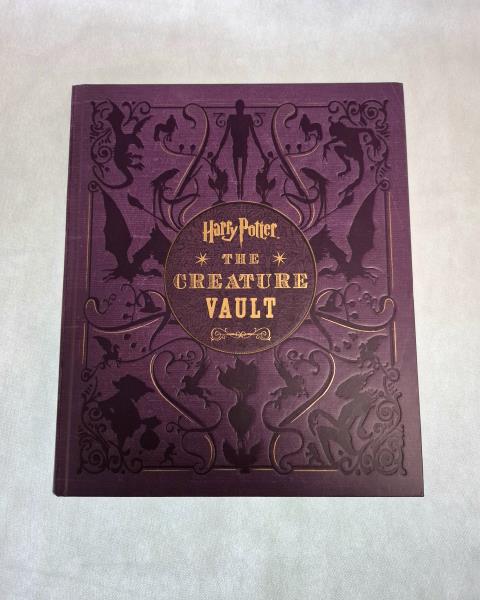 LIBRO HARRY POTTER THE CREATURE VAULT