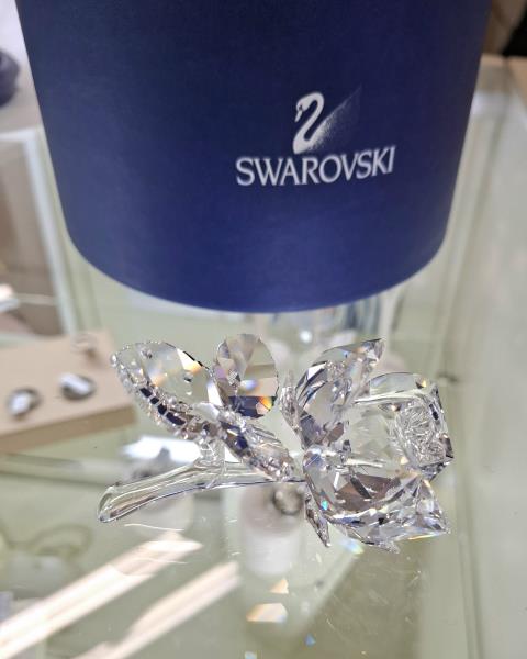 ROSA SWAROVSKI VINTAGE