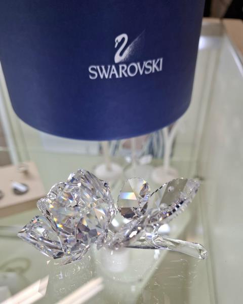 ROSA SWAROVSKI VINTAGE