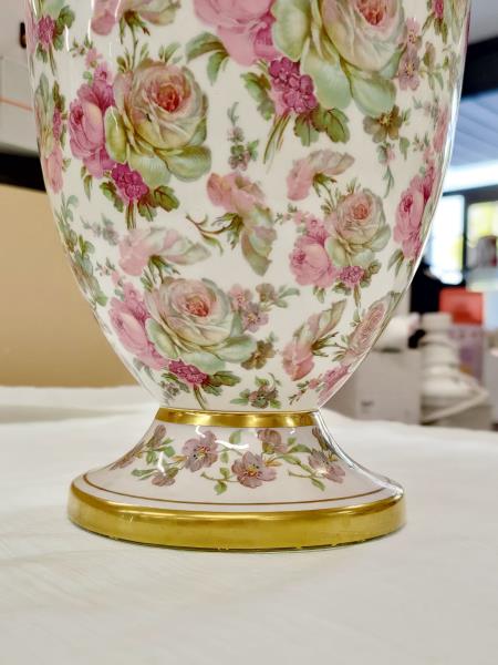 VASO PORCELLANE ARTISTICHE FIORI E DORATO